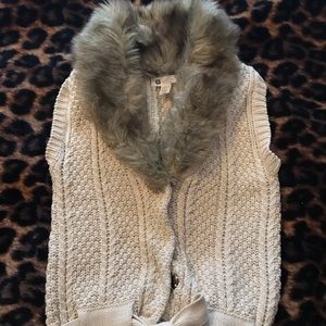 Kids gorgeous sweater vest with fur